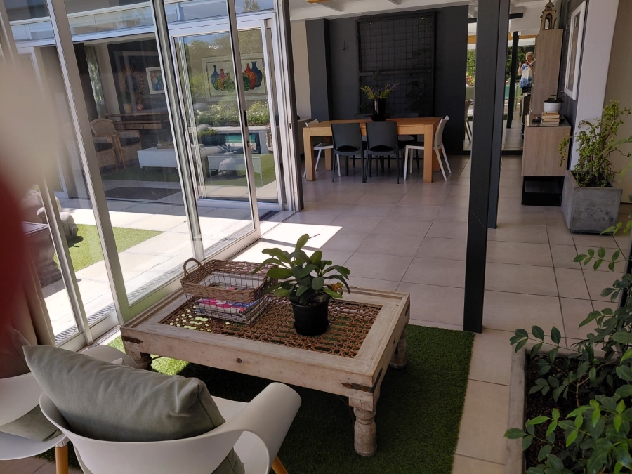 To Let 4 Bedroom Property for Rent in Greenways Golf Estate Western Cape